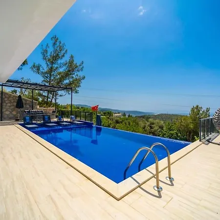 Yekta Villa *